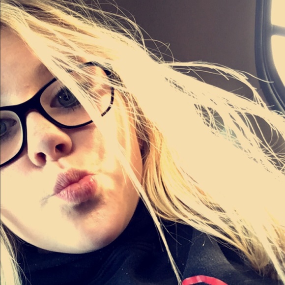 Meet your Posher, Johnna - Picture 1 of 1